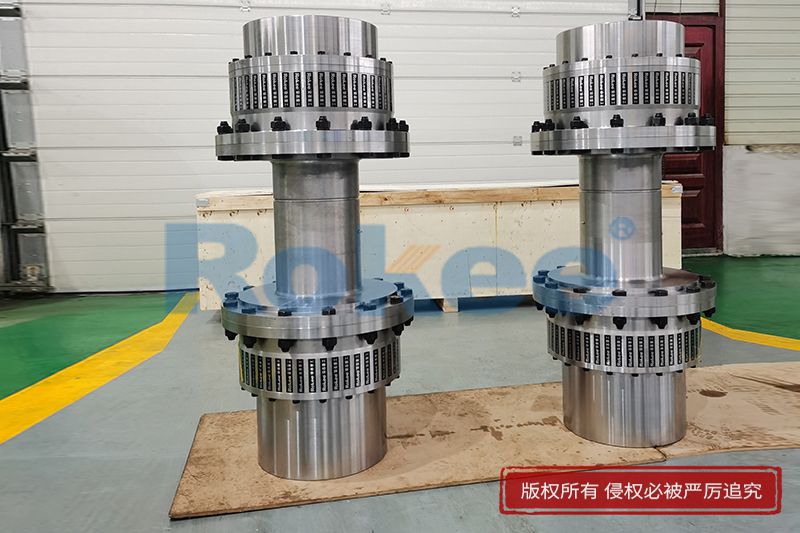 Curved-tooth Gear Coupling With Intermediate Shaft